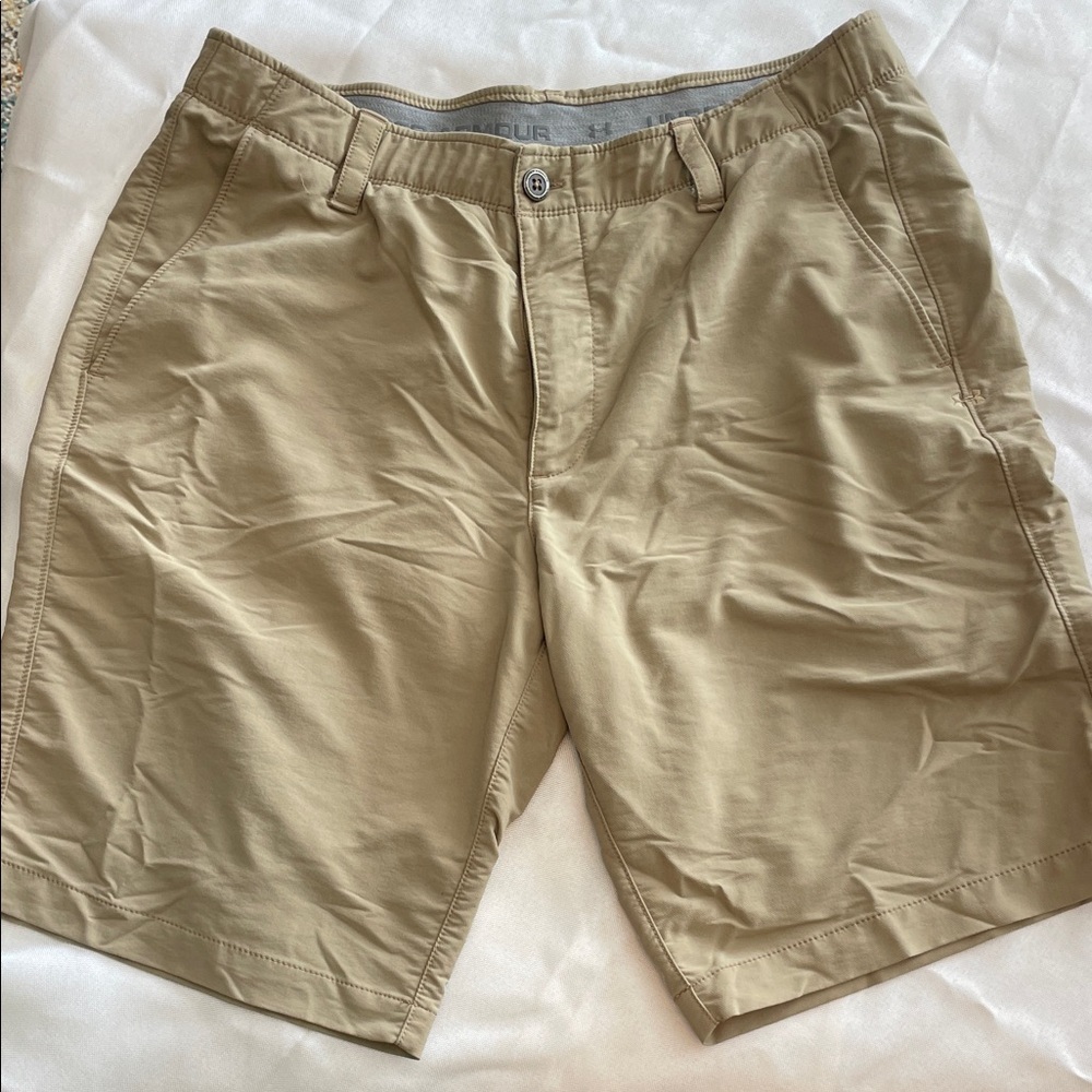 Under Armour Men's Tan Shorts